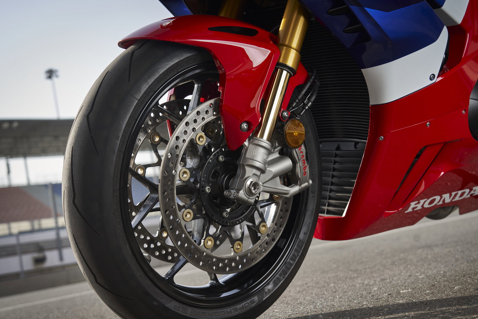 2020 Fireblade CBR1000RR-R SP review | Visordown