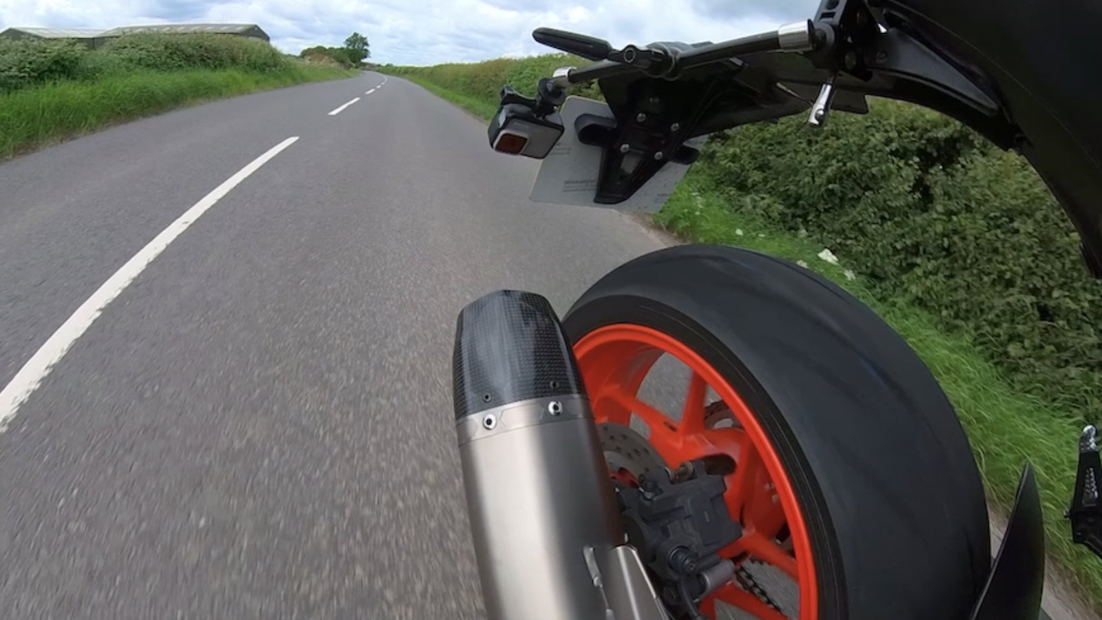 Yamaha MT-09 (2026) Akrapovič full system review