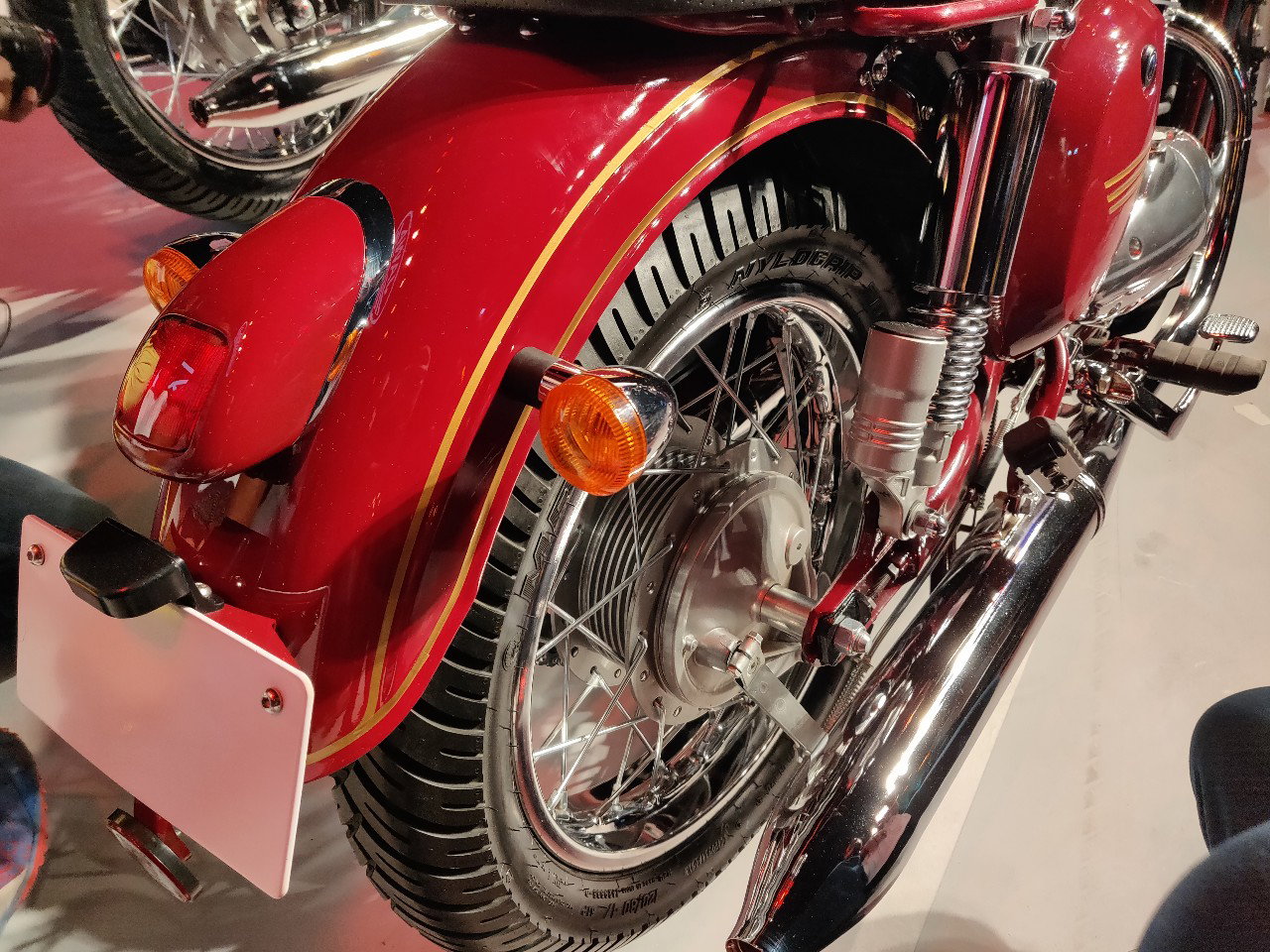 Is the new Jawa 300 the most authentic modern classic ever? | Visordown