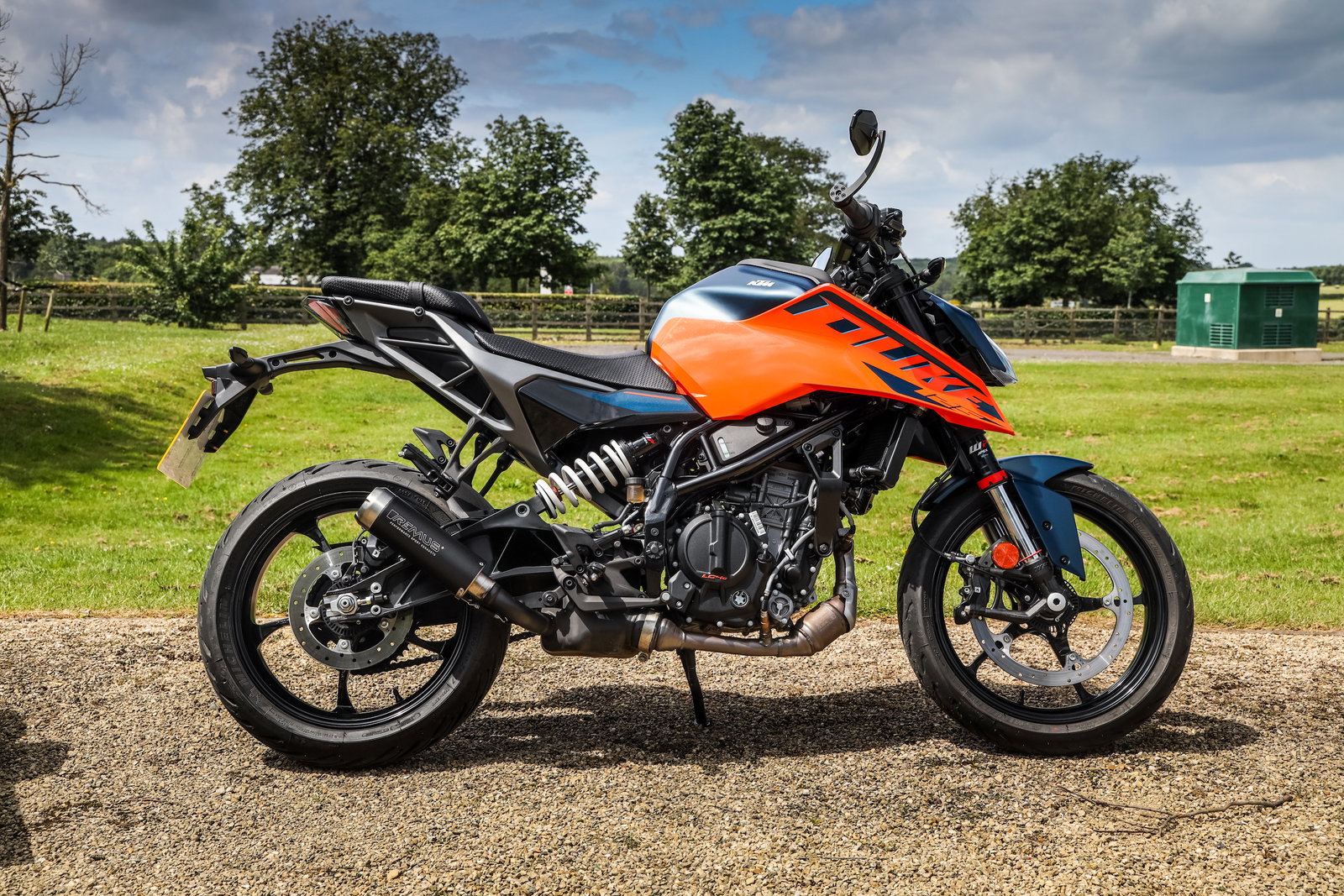 KTM 125 Duke Review: The Most Advanced CBT Motorbike? | Visordown