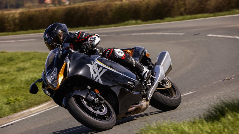 Suzuki Hayabusa review 2021