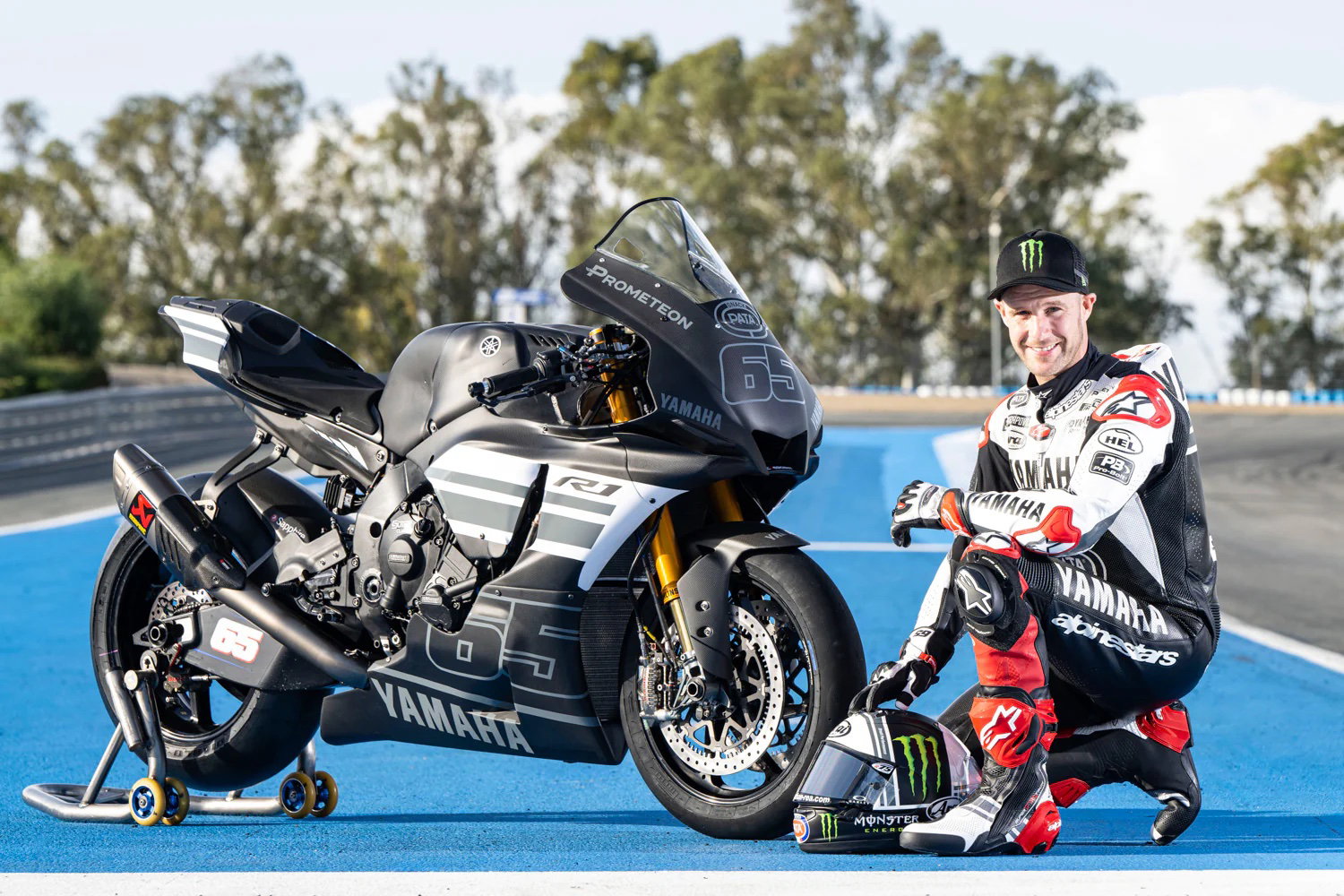 Jonathan Rea and a Yamaha R1