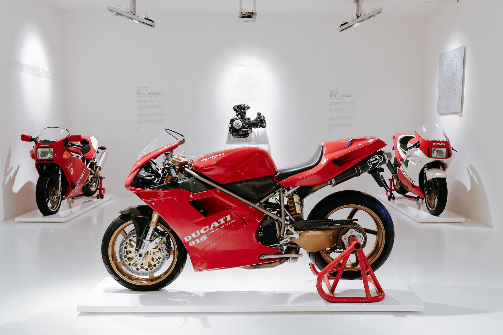 The Top 10 Best Ducati V-Twin Superbikes | Visordown