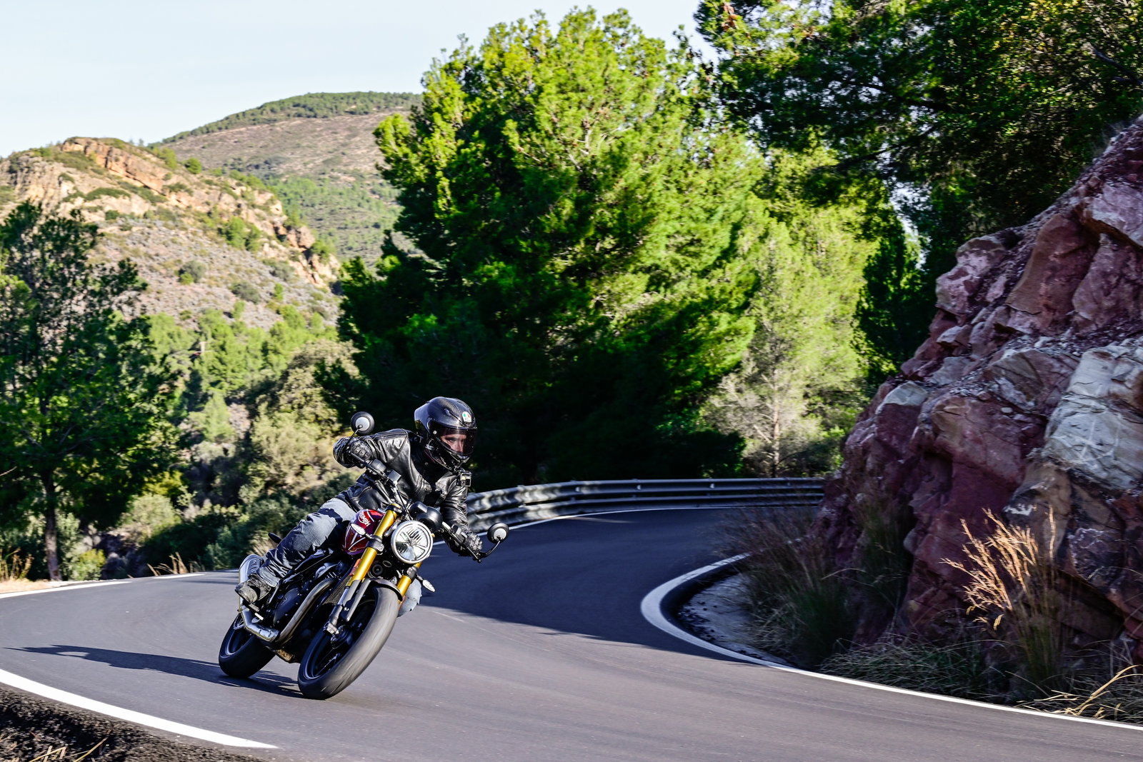 Suzuki GSX-8R (2024) Review: Is The R7 In Trouble?