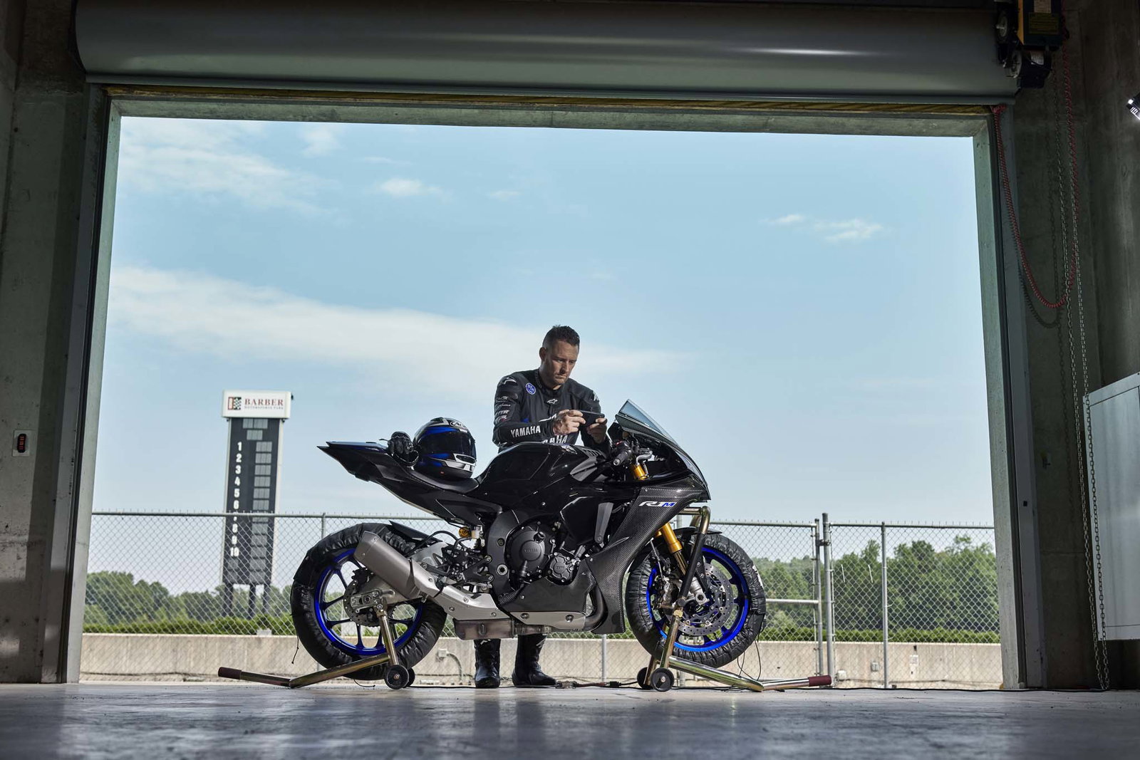 Rossi-inspired Yamaha YZF-R1M exclusively available to order online