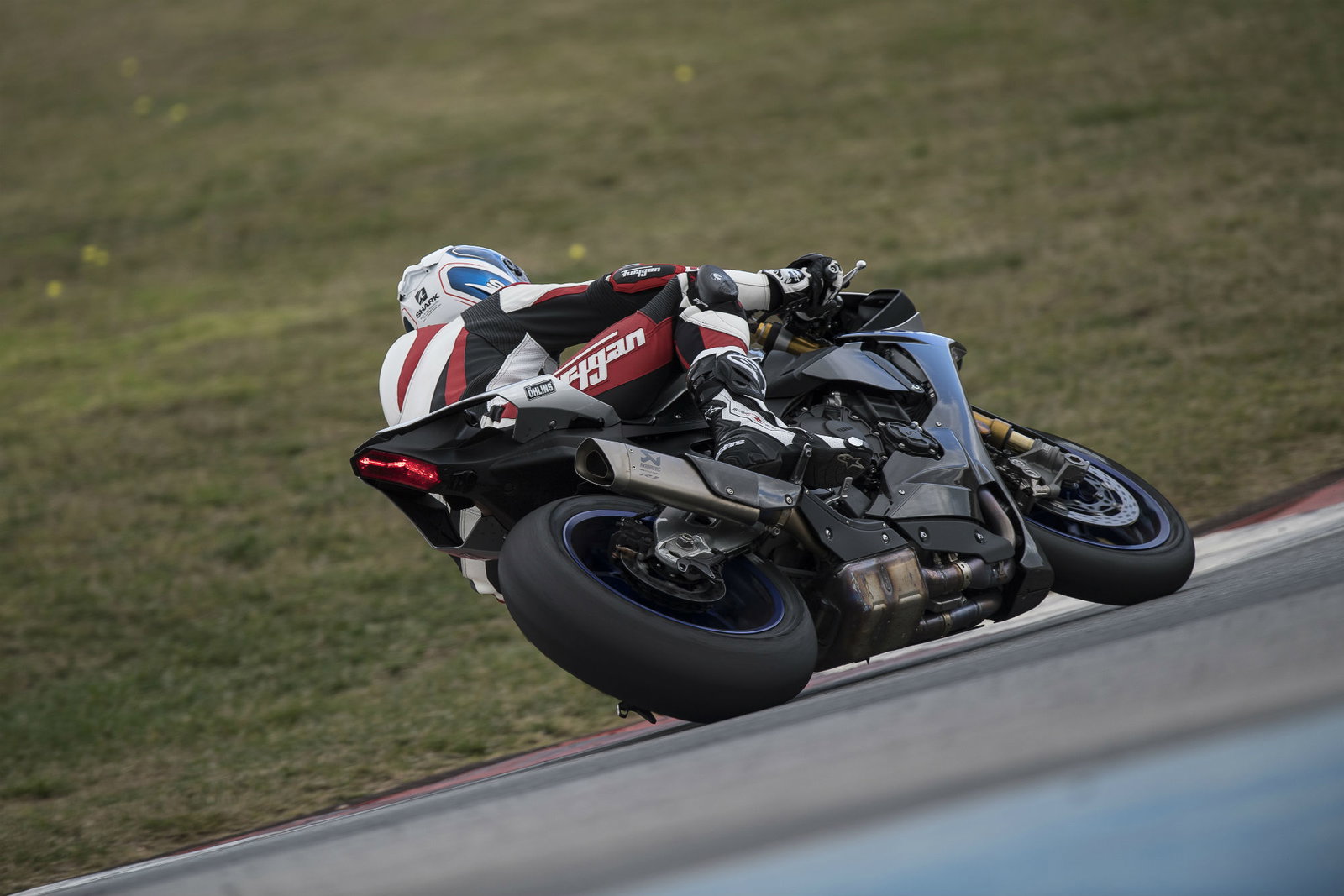 2018 R1M review | Visordown