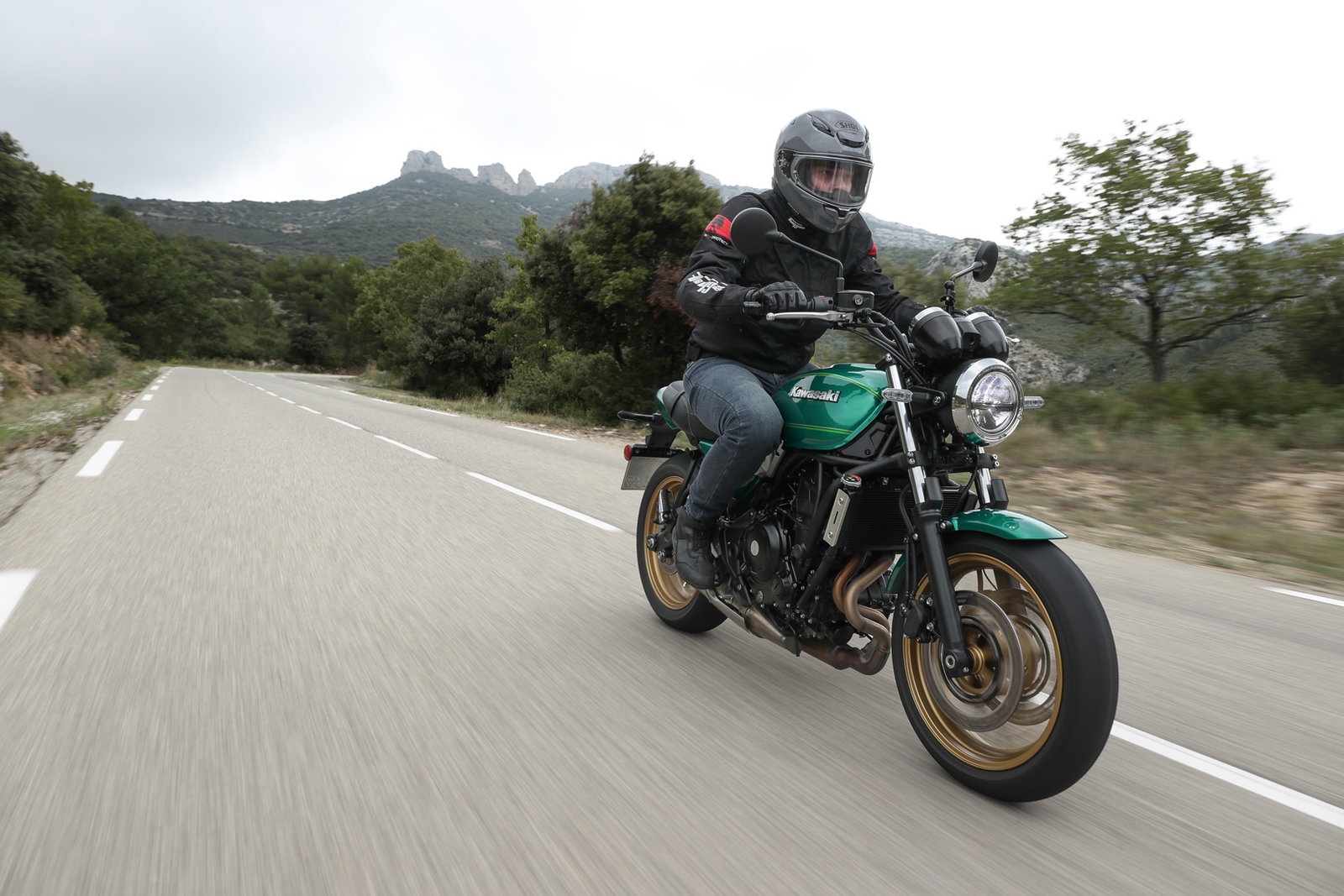 New Ninja ZX-4R-based retro four-cylinder 'Z400RS' rumoured