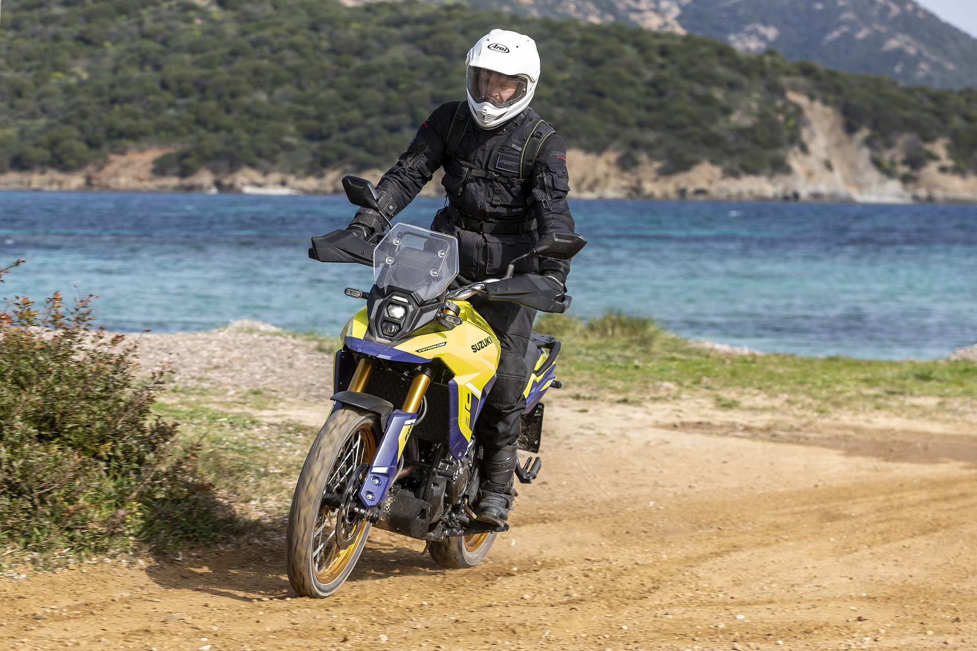 800 Re 2023 Suzuki V-Strom 800 DE review: middleweight ADV tested in the UK ...