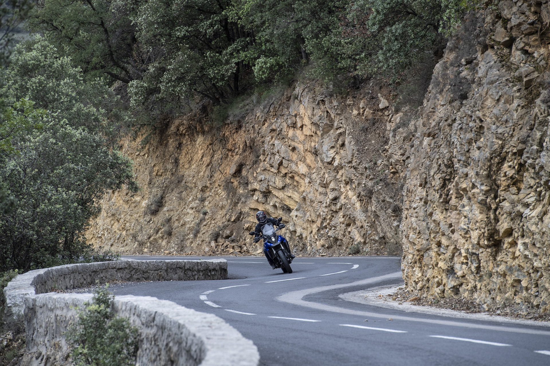 800 Re Suzuki V-Strom 800 RE review: another talented middleweight ADV | Visordown