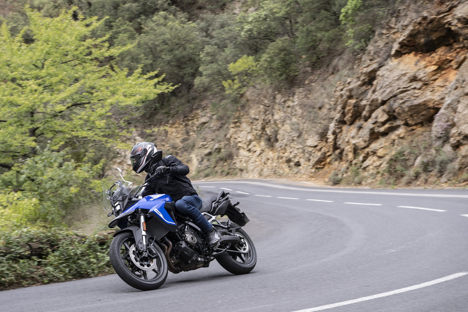 800 Re Suzuki V-Strom 800 RE review: another talented middleweight ADV | Visordown
