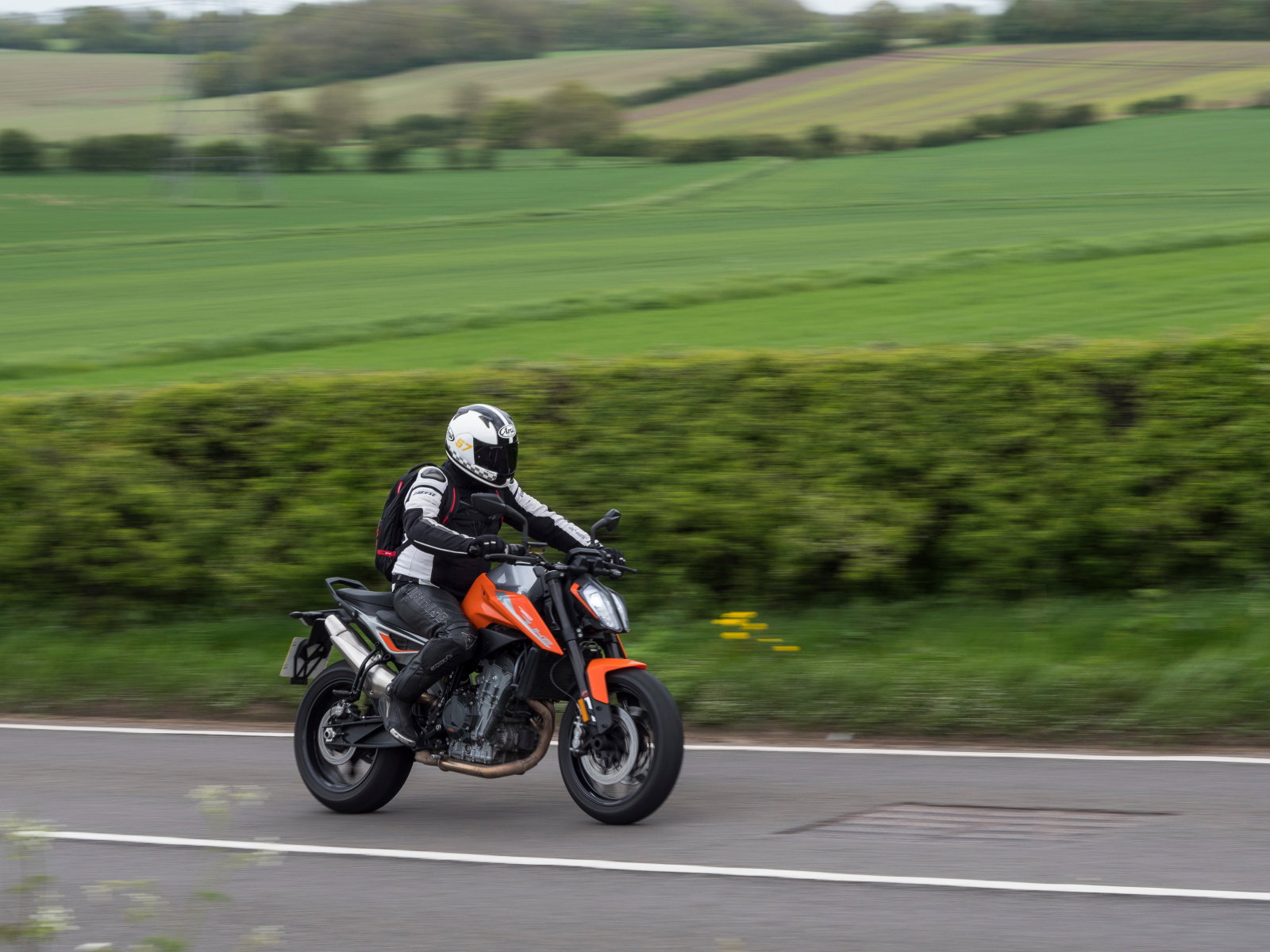KTM 790 Duke vs Triumph Street Triple 765 vs Suzuki GSX-S750
