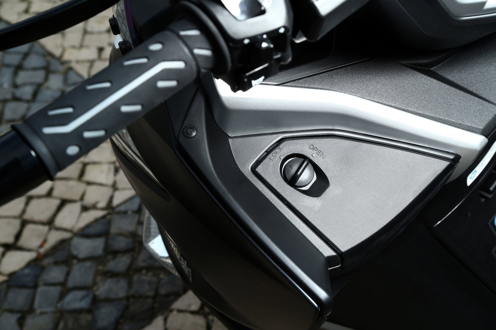 First ride: Kawasaki J300 review