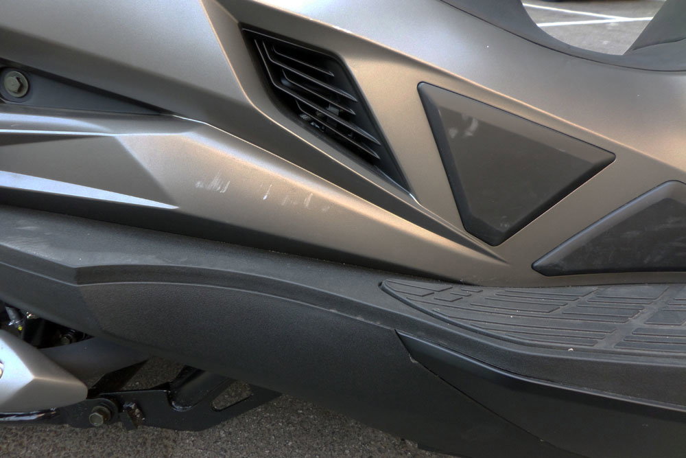 First look: 2014 Kawasaki J300