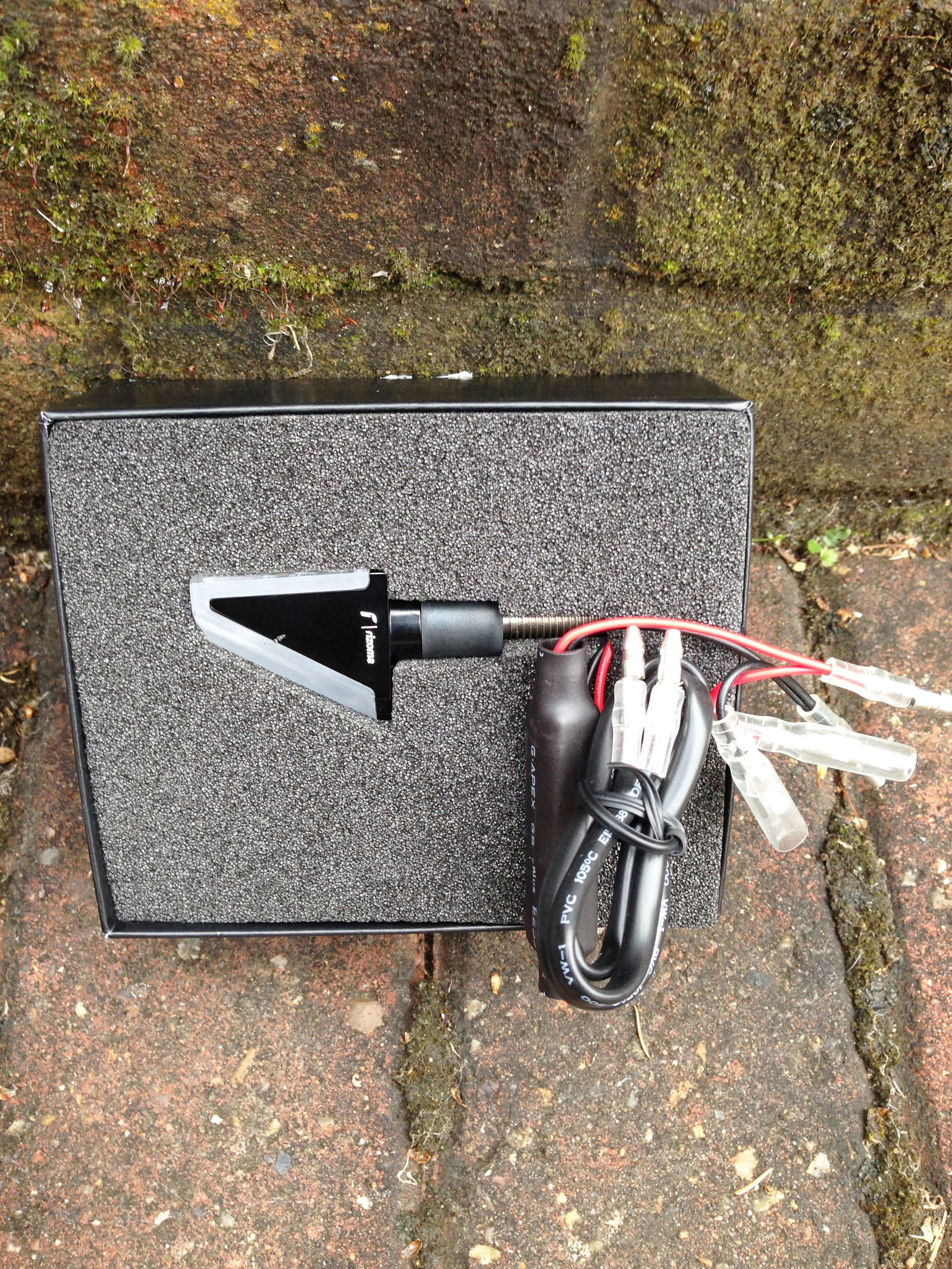 Used: Rizoma Zero indicators review