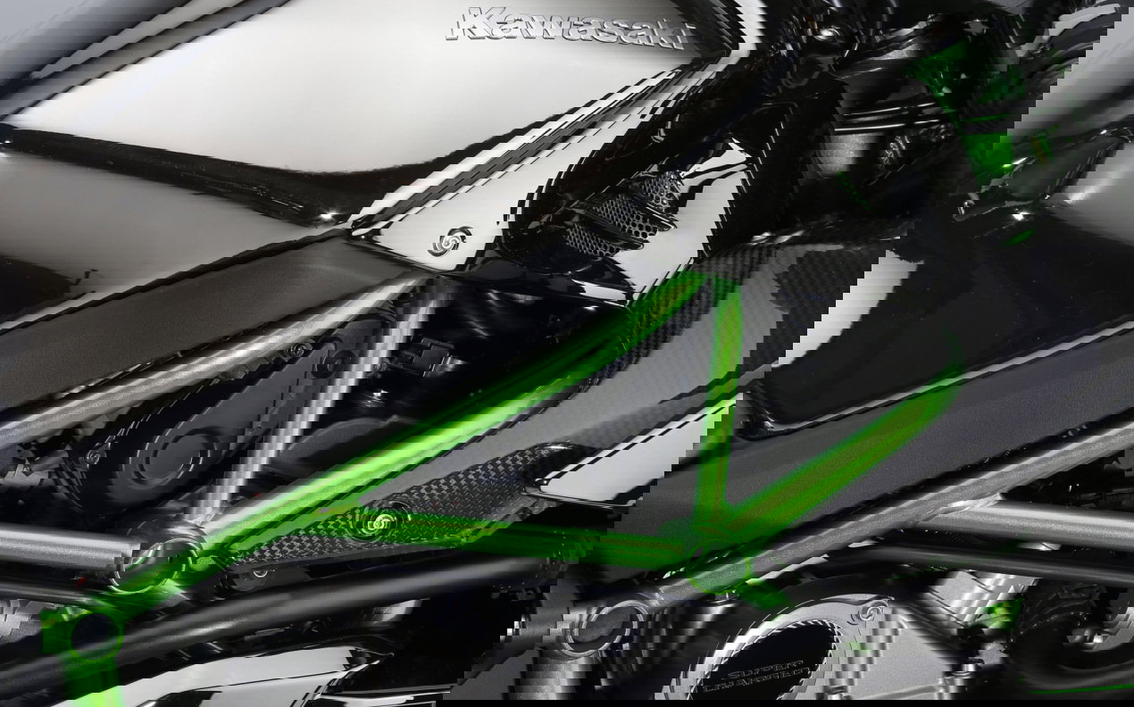 Intermot 2014: Kawasaki Ninja H2 video and uber gallery