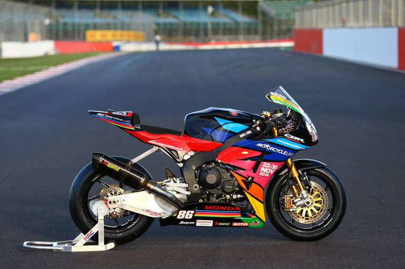 Motorcycle Live livery Fireblade to race at Silverstone | Visordown