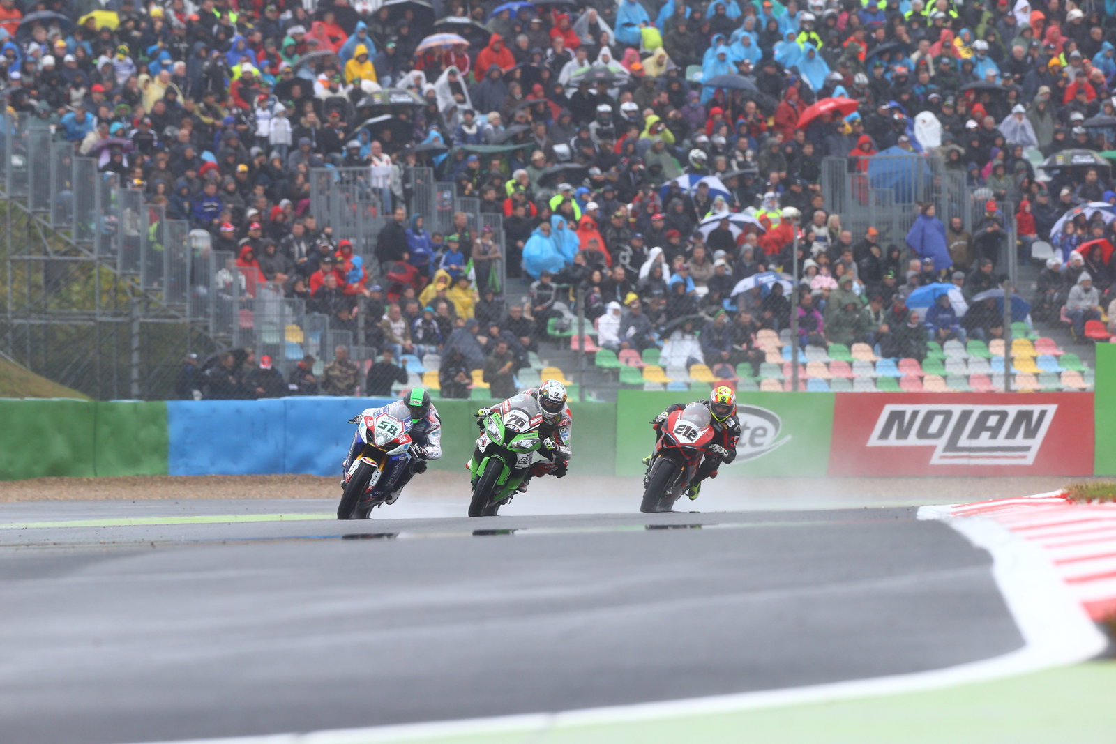 WSB 2014: Magny-Cours race 2 results