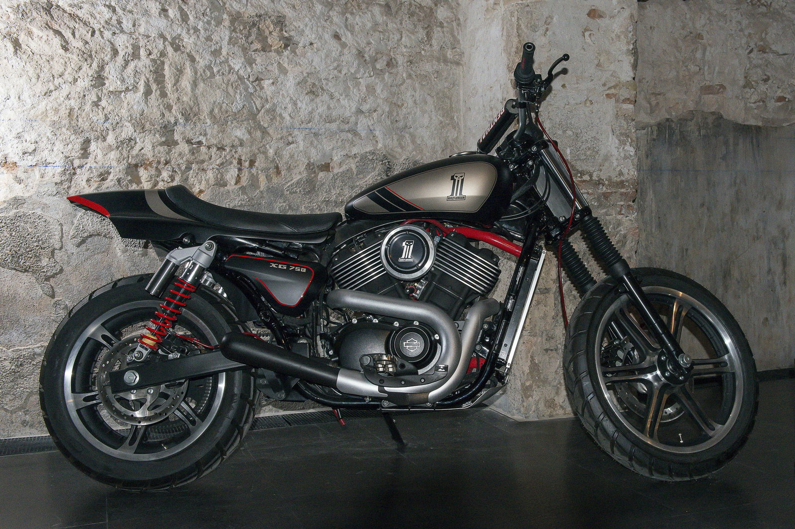 Harley’s Street 750 scrambler custom