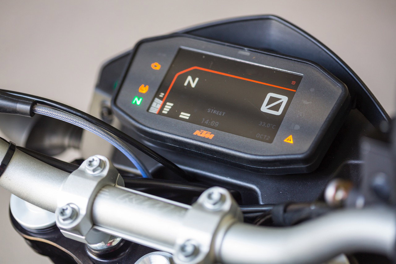 KTM reveals pictures and details of upgraded 690 Duke (but only to favoured bike mags)