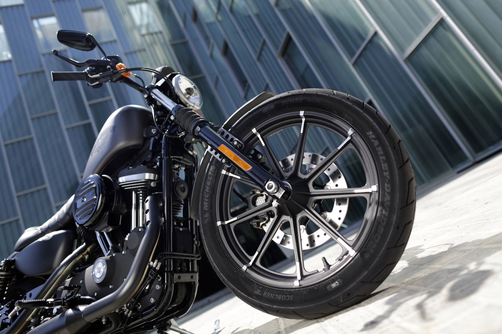 Harley-Davidson Sportster Iron 883 review