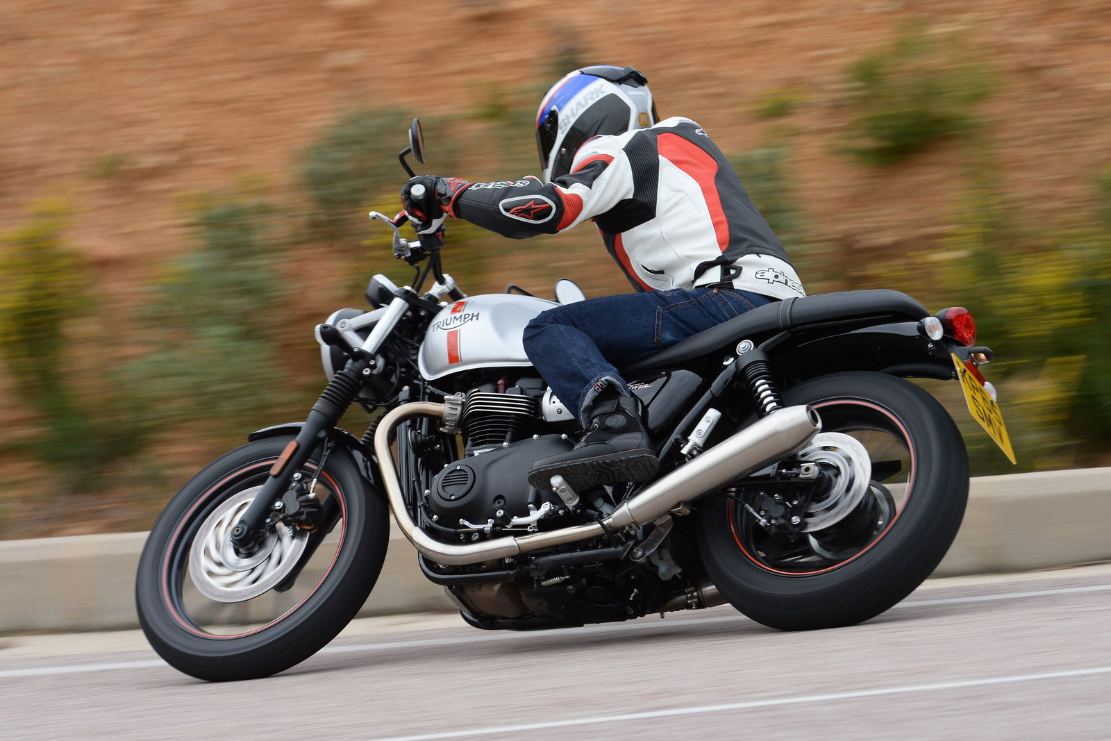 Triumph Street Twin 2016 review