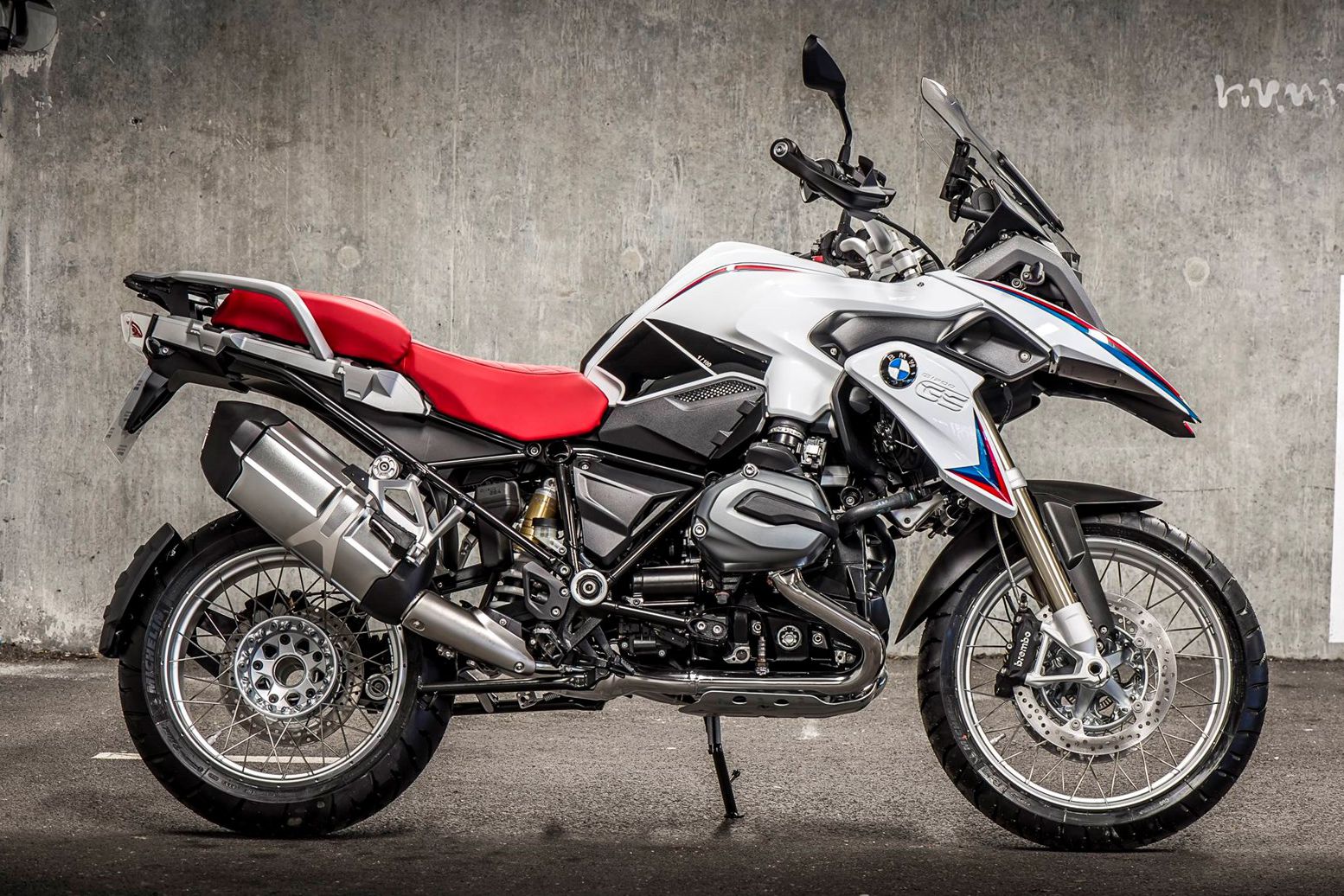 BMW celebrates its centenary with the ‘Iconic 100 Collection’