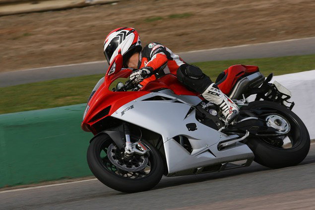 2010 MV Agusta F4 1000 Mallory Park track test