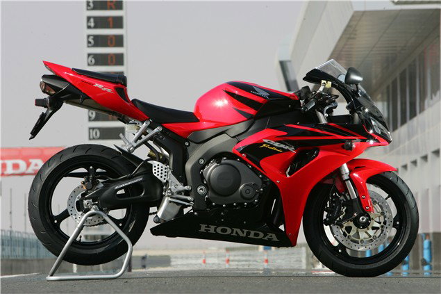 2006 Fireblade CBR1000RR review | Visordown