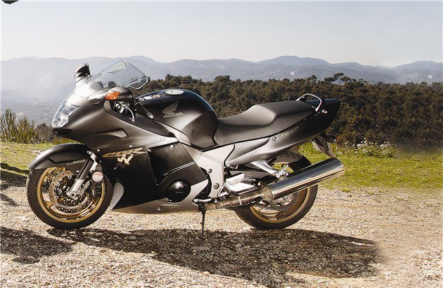 Niall's Spin: Honda CBR1100XX Super Blackbird | Visordown