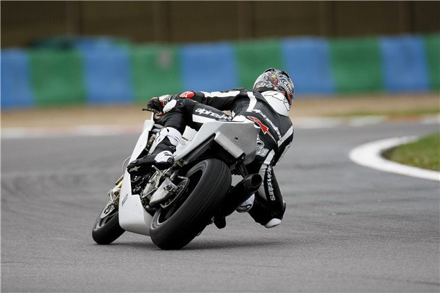 First pics: Haga onboard the Aprilia RSV4