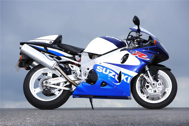 Insurance Refugees: TLR, VFR800, ZX-12R & ZX-10R | Visordown