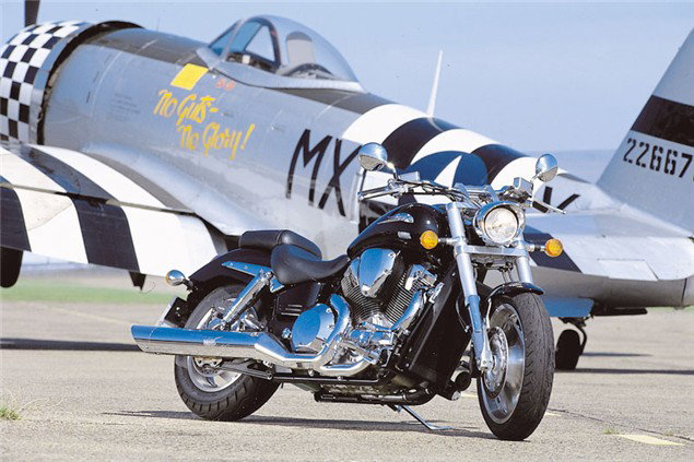 First Ride: 2001 Honda VTX1800