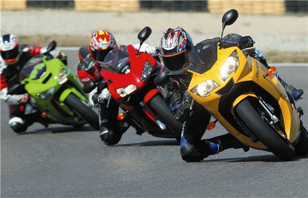 Triumph Daytona 600 versus CBR600 & ZX-6R | Visordown