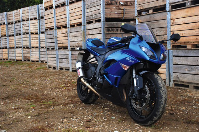 じい Living with a 2009 Kawasaki ZX-6R | Visordown