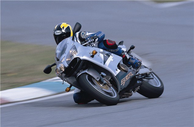 First Ride: 2002 Kawasaki ZX-6R | Visordown
