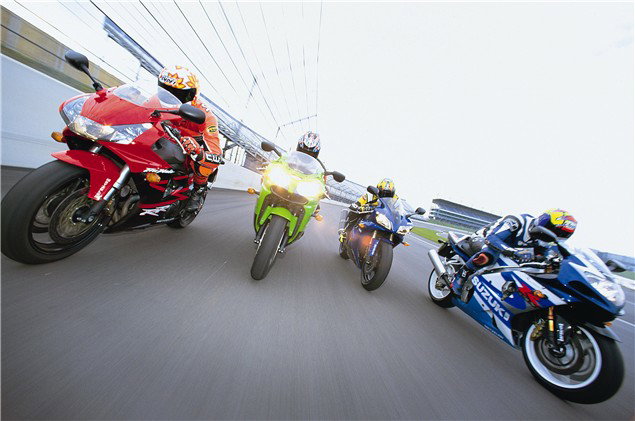 Road Test: CBR954RR vs. ZX-9R v GSX-R1000 v YZF-R1 | Visordown