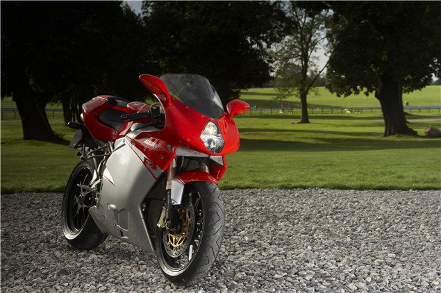 One Track Mind: Aprilia RSV-R Factory vs Ducati 999 vs MV Agusta F41000R