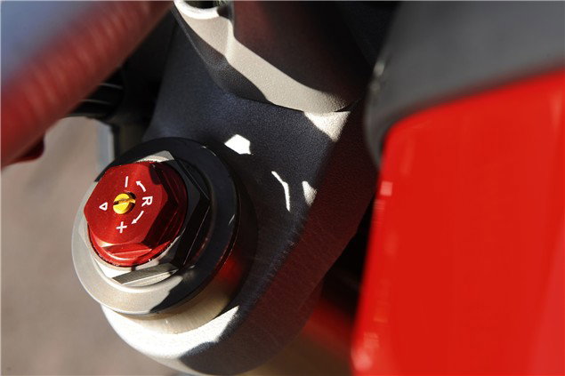 Detail pics: Ducati Monster 1100 Evo
