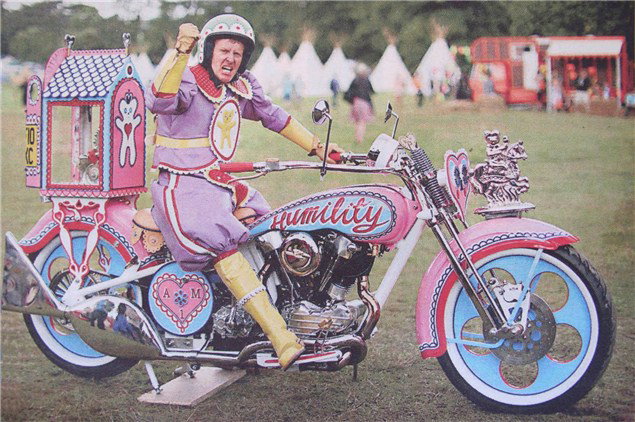 Compressed air-powered motorcycle