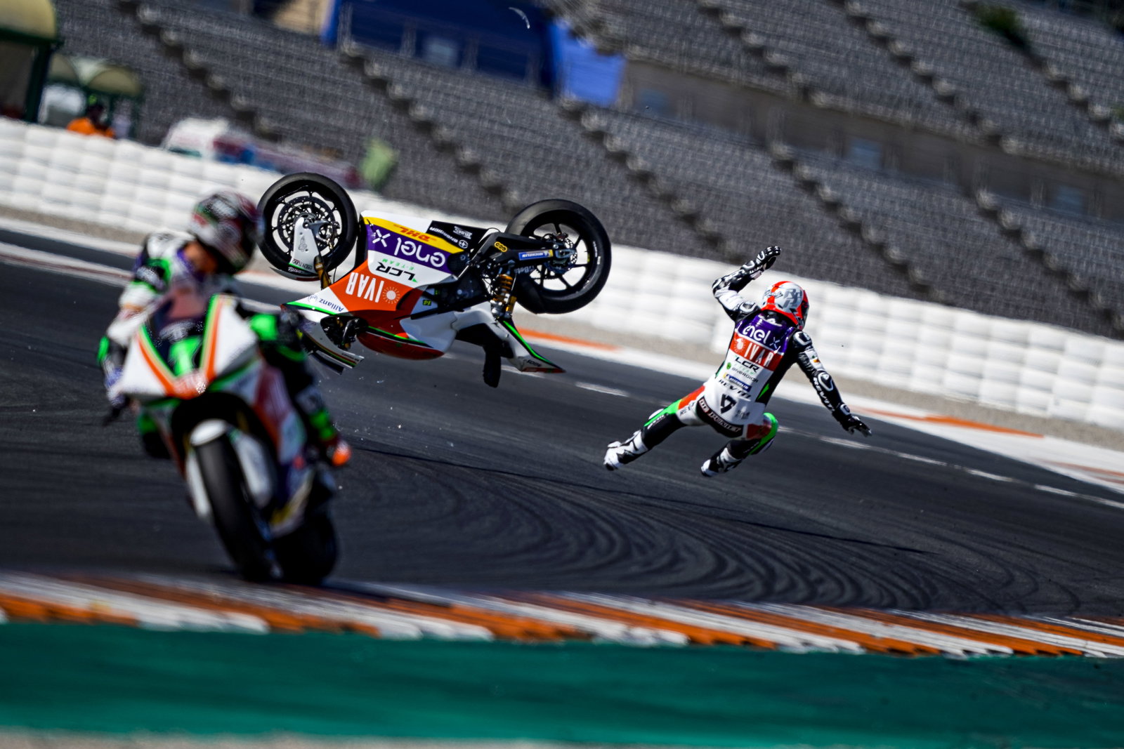 Valencia MotoE test - Race Results