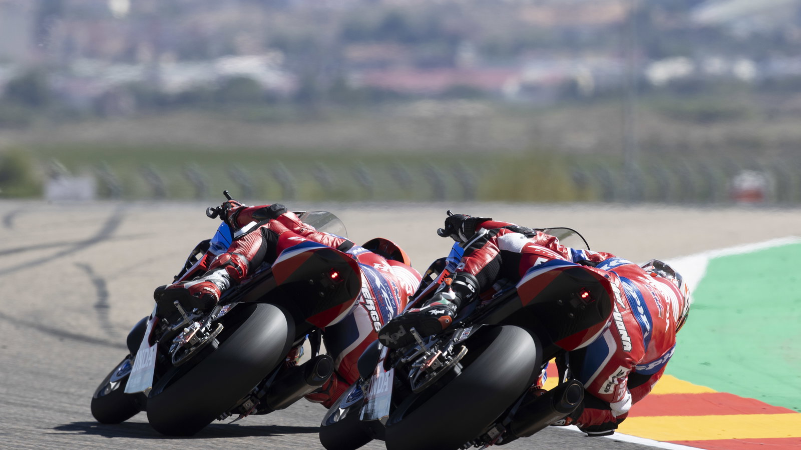 Iker Lecuona, Xavi Vierge, 2023 Aragon WorldSBK. Gold and Goose