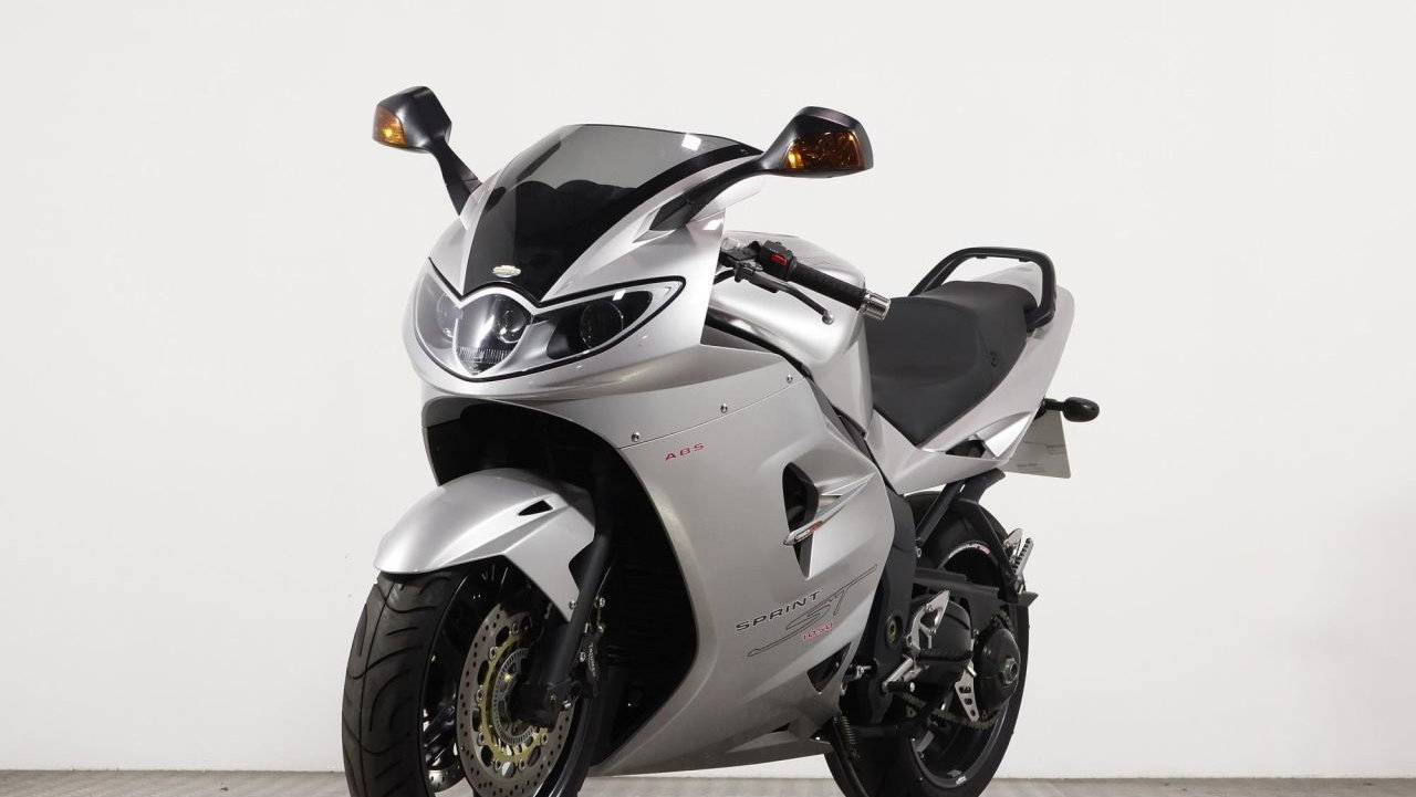 Triumph Sprint ST 1050