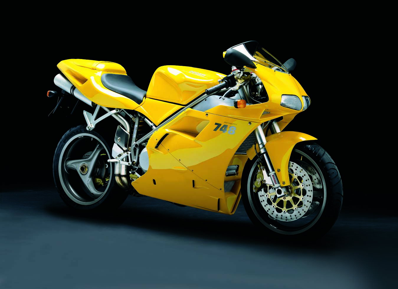 Niall's Spin: Ducati 748E | Visordown