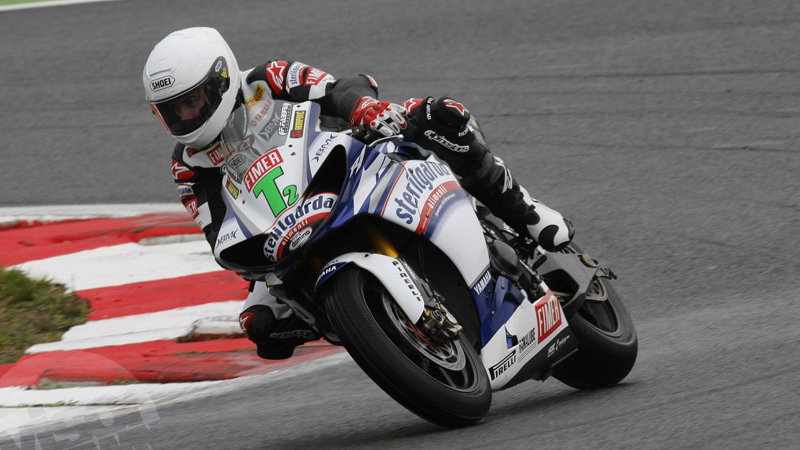 First pics: Eugene Laverty and the Yamaha R1