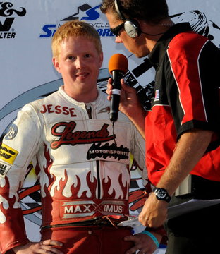 Easton wins 2010 Macau Grand Prix