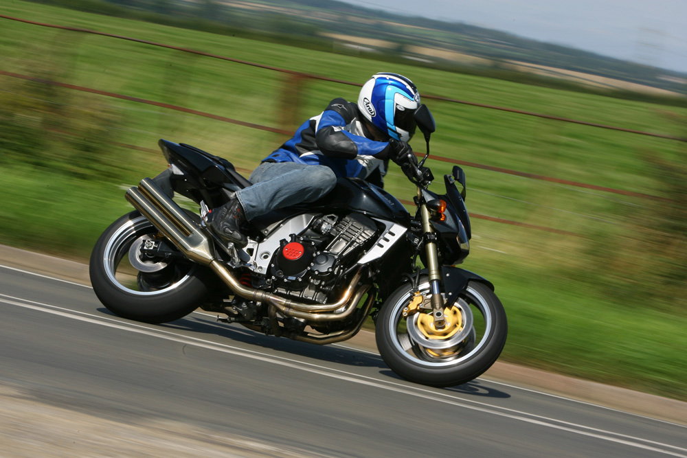 The Undertones - Hornet 900, 955i and ZX-9R