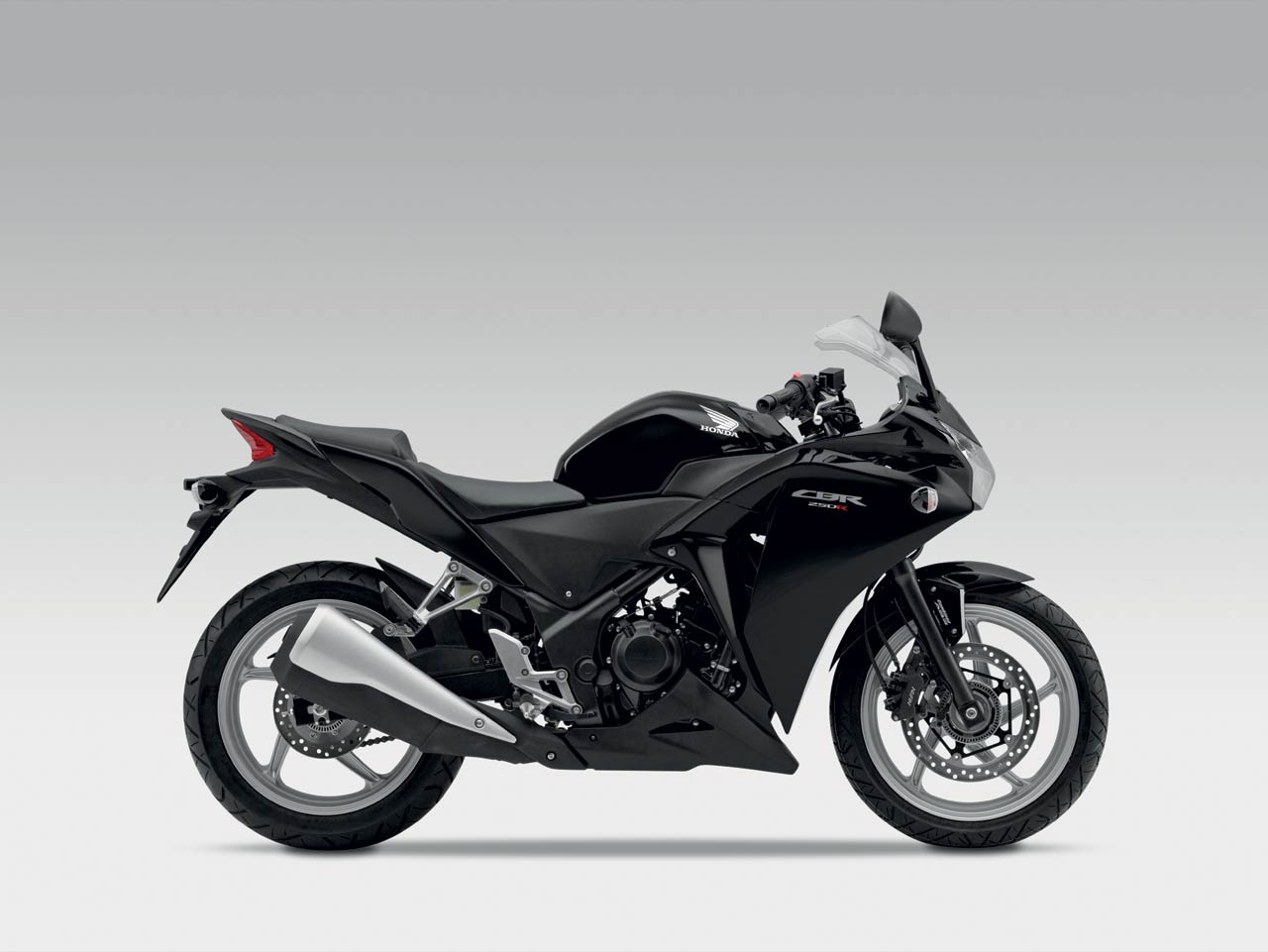 2012 Triumph Daytona 675 revealed