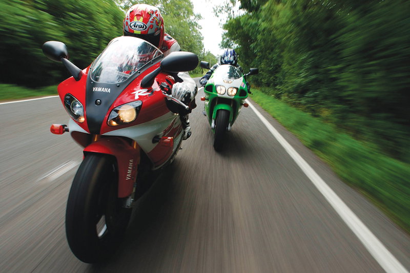 Triumph Daytona 600 versus CBR600 & ZX-6R