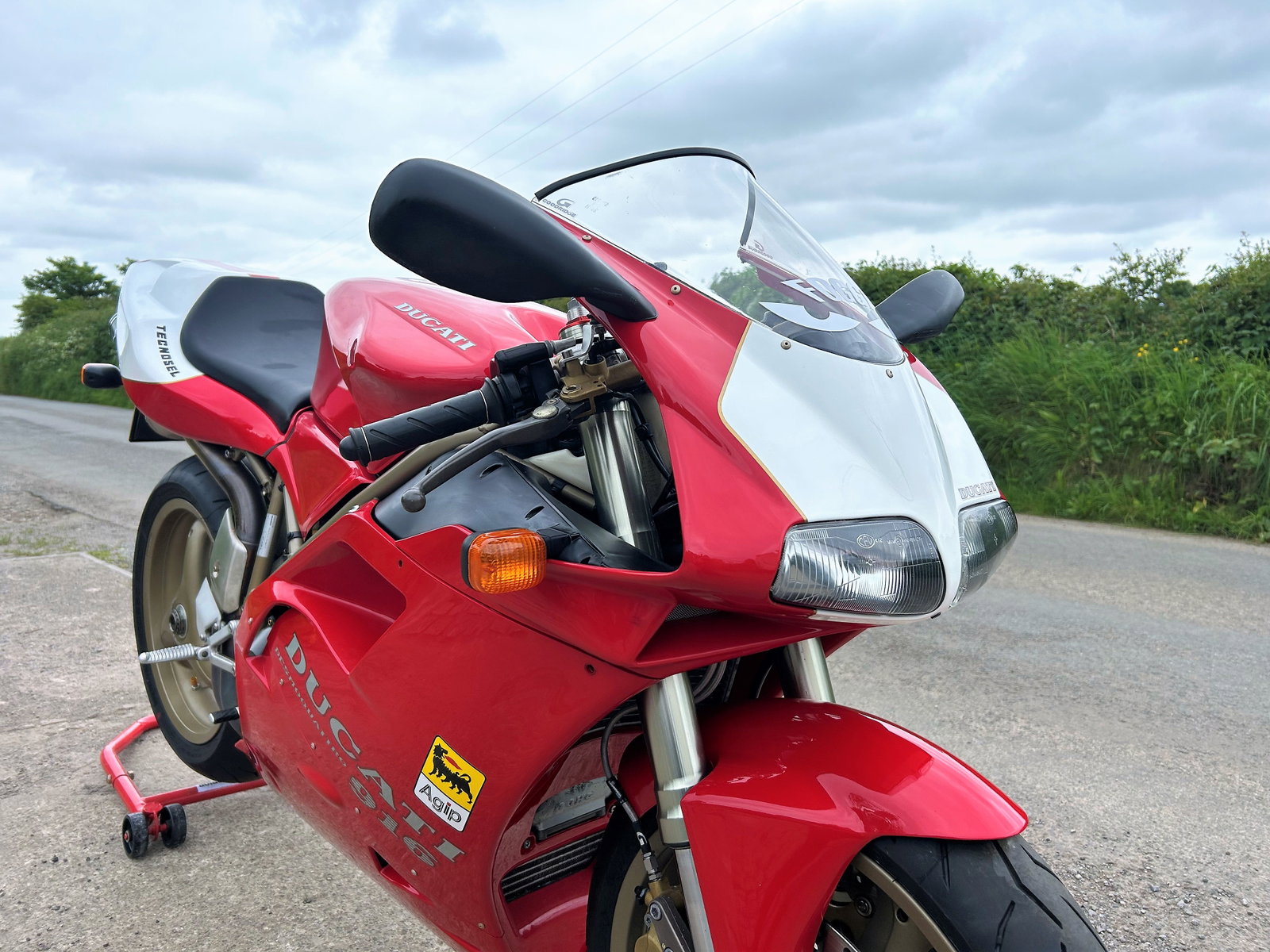 This Ducati 916 Looks Like A Bargain | Visordown