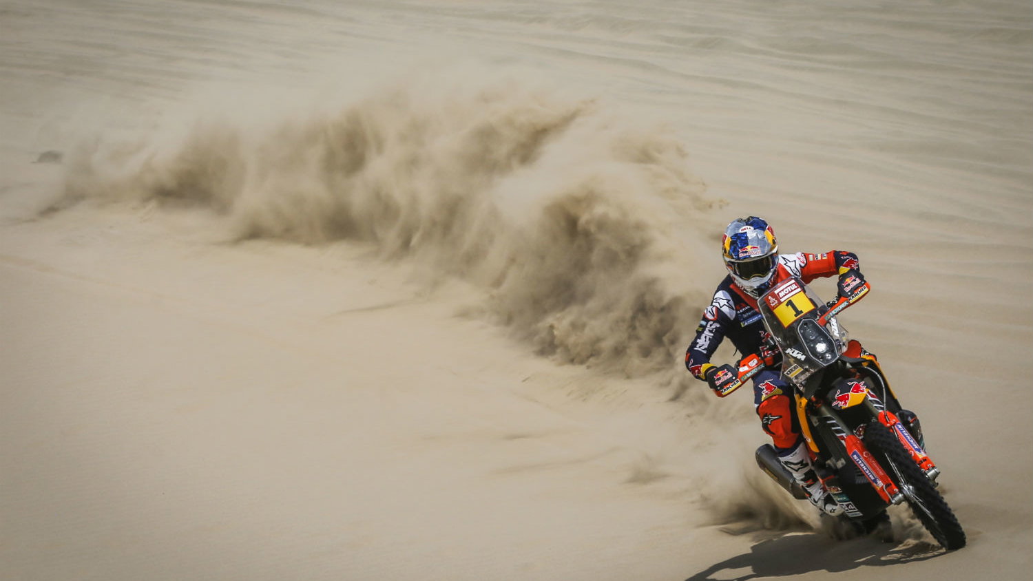 Sunderland suffers 'squashed discs' in Dakar-ending crash